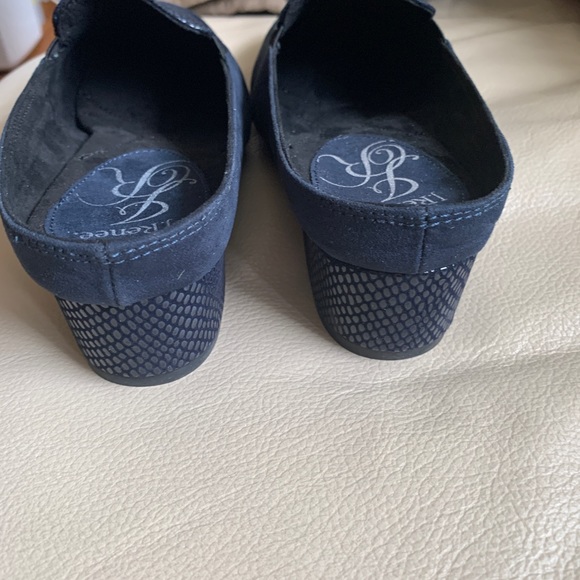 J Renee Navy Suede/“Snakeskin” Slides/Mules - Picture 3 of 6